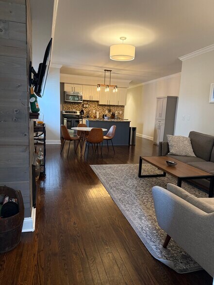 Building Photo - 14 O St NW