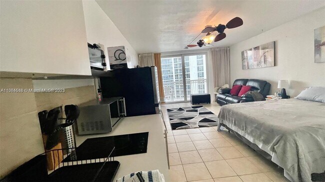 Building Photo - 19201 Collins Ave