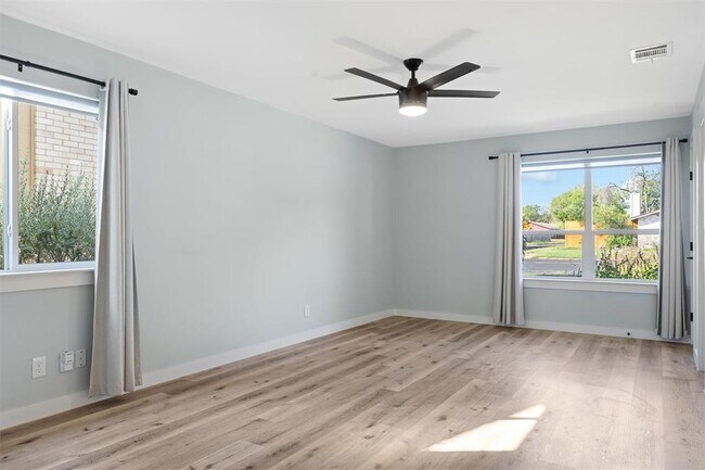 Building Photo - 7718 Croftwood Dr