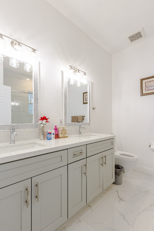 Building Photo - 2213 Simms St