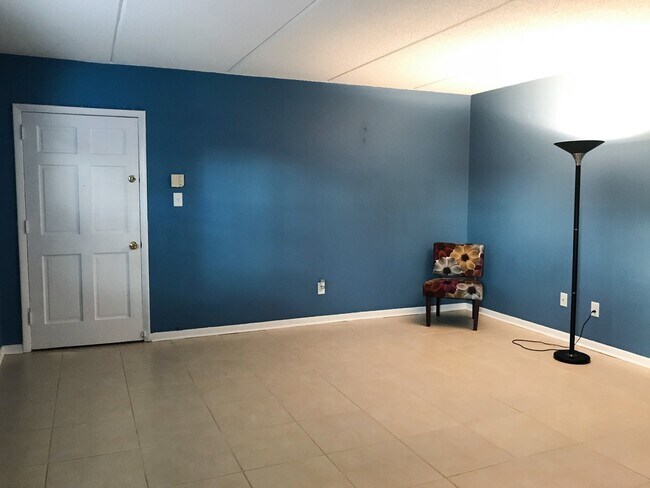 Building Photo - Delightful 2 bedroom in Habana Park!