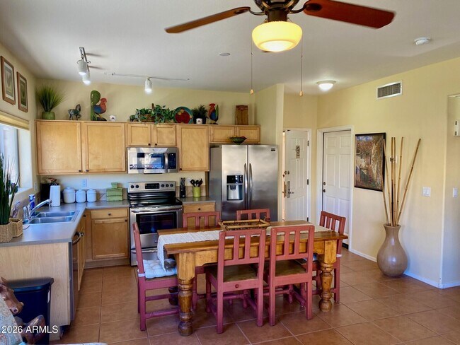 Building Photo - 16545 E Gunsight Dr