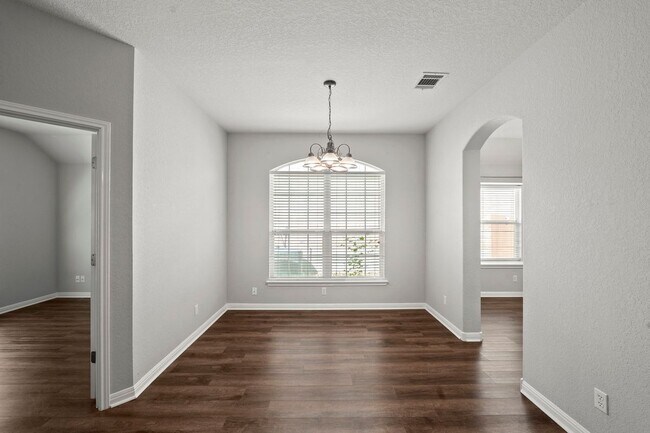 Building Photo - 528 Thoreau Trail