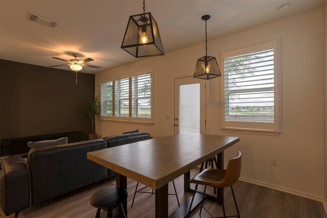 Building Photo - 7312 Harmony Shoals Bnd