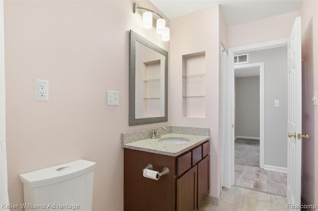 Building Photo - 7435 Lathers St