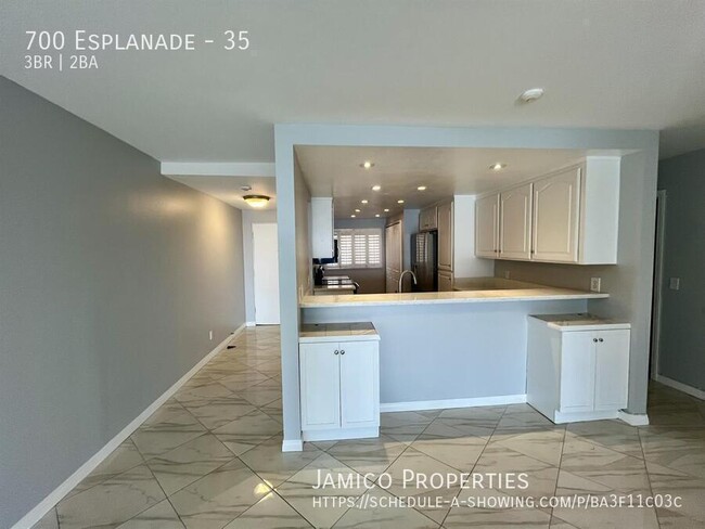 Building Photo - 700 Esplanade-35