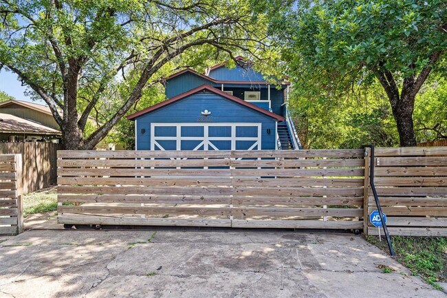 Building Photo - 5501 Spring Meadow Rd