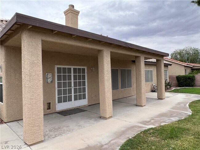 Building Photo - 678 Kentons Run Ave