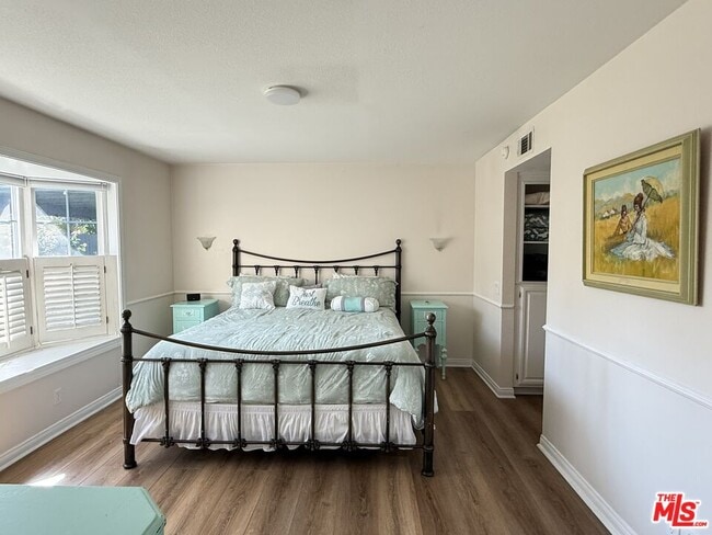 Building Photo - 30556 Rainbow View Dr