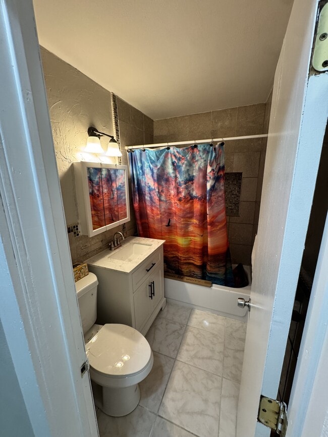 Building Photo - 3999 Conway Blvd