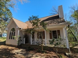 Building Photo - 2107 Stuart Dr