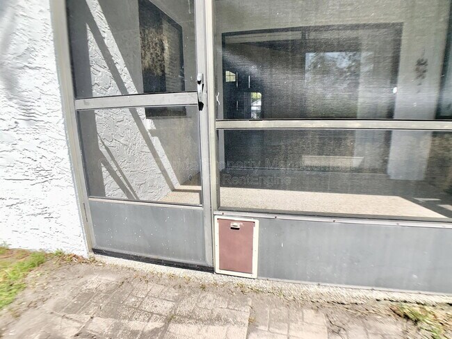 Building Photo - 295 Morning Glory Dr