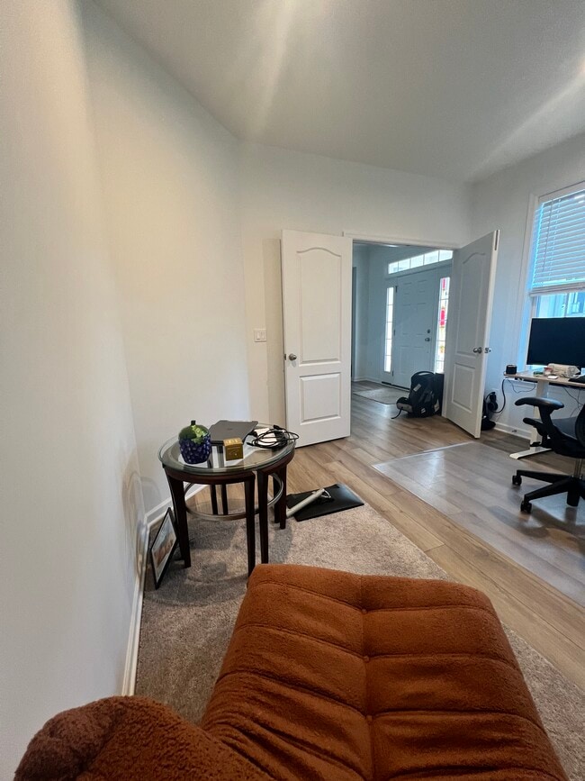 Building Photo - 230 Newbury St