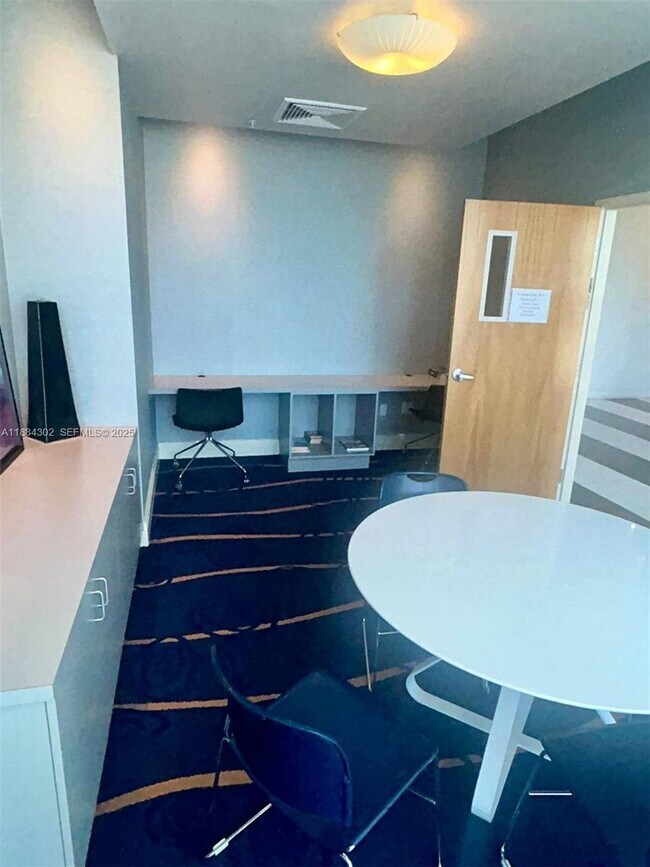 Building Photo - 185 SW 7th St