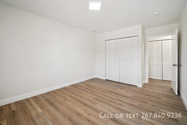 Building Photo - 400 College Park Dr