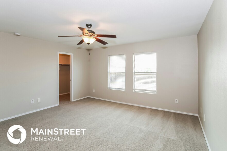 Building Photo - 1111 Antoinette Dr