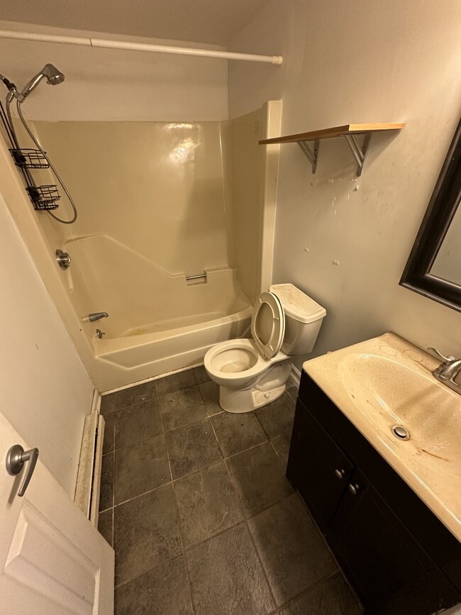 Building Photo - 1 Colburn Dr