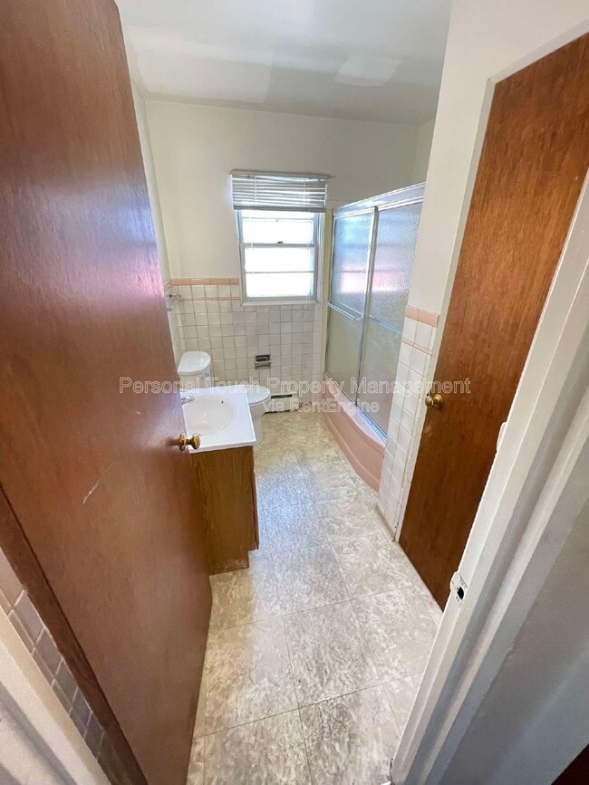 Building Photo - 2818 8th St N