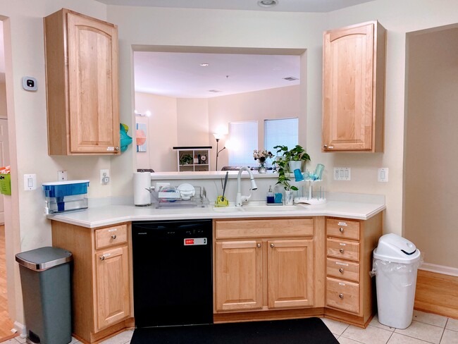 Kitchen-1 - 6216 Westchester Park Dr