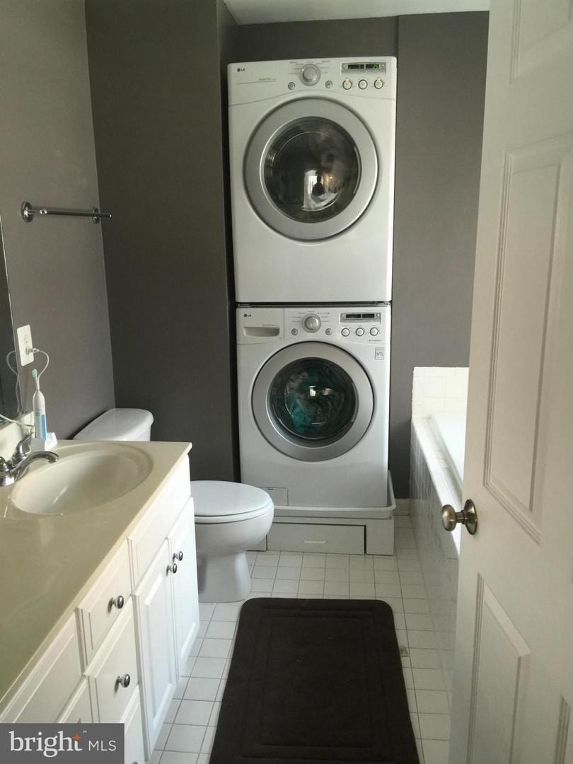 In unit washer and dryer - 8706 Ramsey Ave