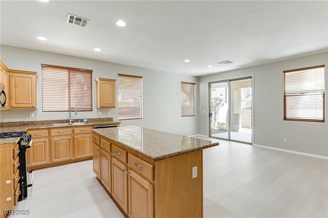 Building Photo - 1221 Sonatina Dr