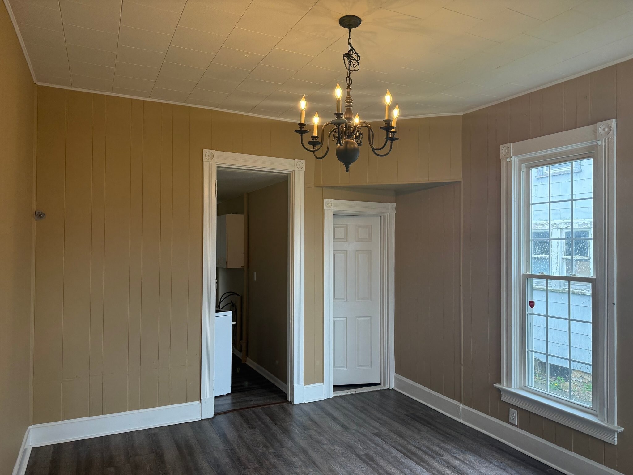 Building Photo - 415 S 13th St