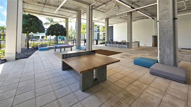 Building Photo - 4400 Sunrise Blvd