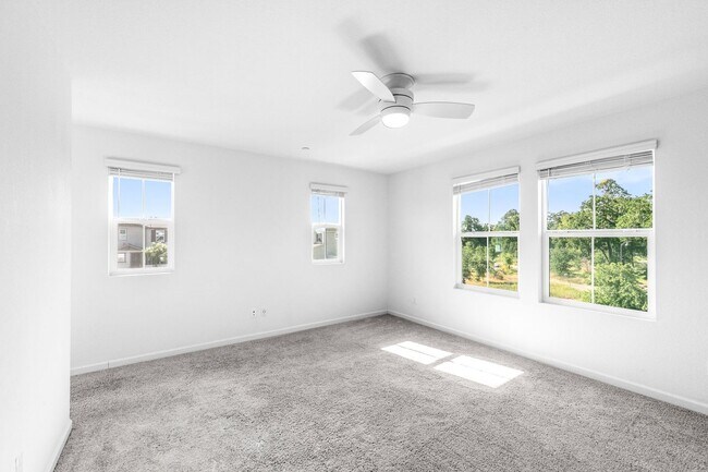 Building Photo - Citrus Heights AMAZING FLOOR-PLAN (Solar) ...