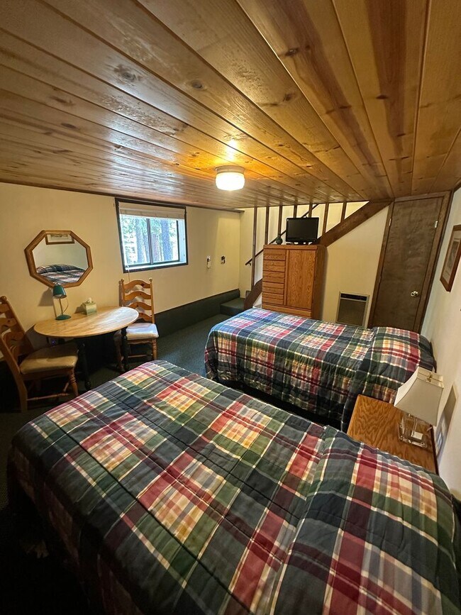 Building Photo - Cozy Ski Lease In Tahoe Donner
