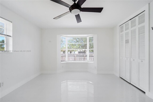 Building Photo - 8901 SW 149th Terrace
