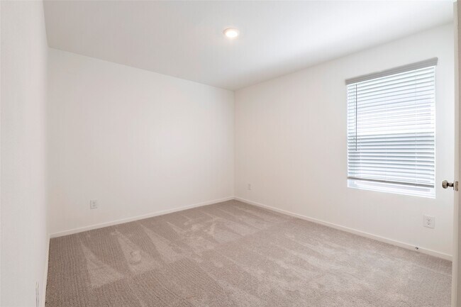 Building Photo - 25296 Leather Leaf Ct