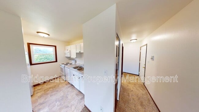 Building Photo - 7123 N Springboro Pike