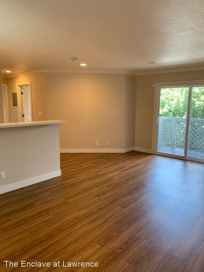 Building Photo - 1981 St Lawrence Dr