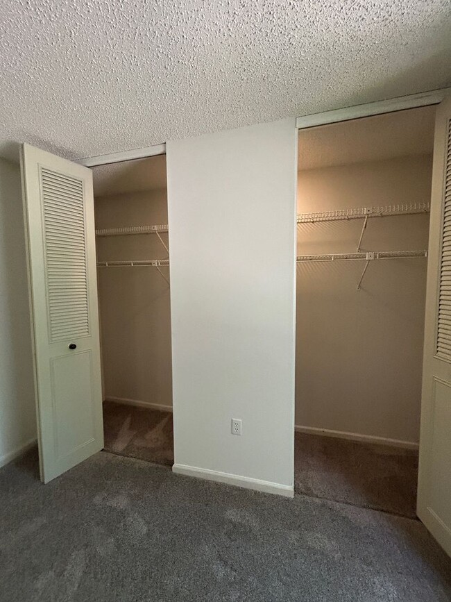 Building Photo - Black Mountain - Single Level Two Bedroom ...
