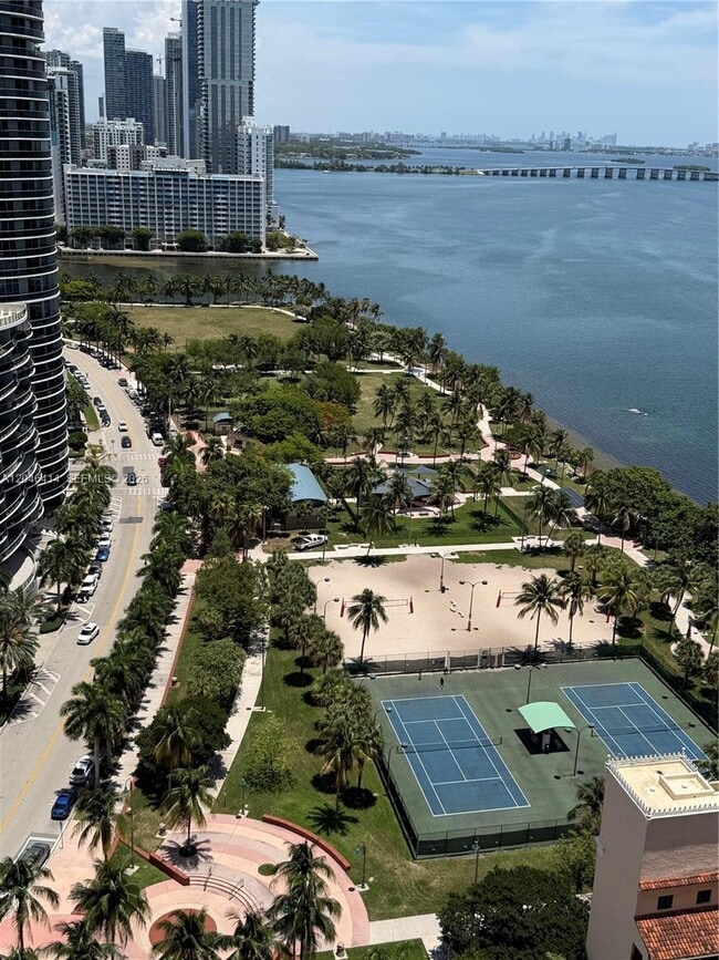 Building Photo - 1717 N Bayshore Dr