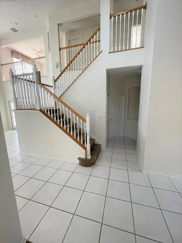 Building Photo - 121 Westmoreland Cir