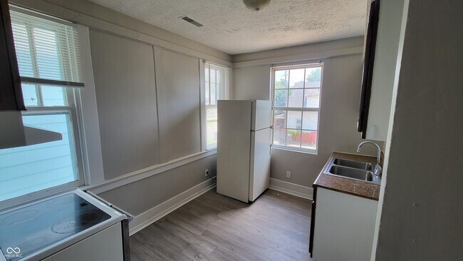 Building Photo - 3617 Unit A Upper Brookside Parkway South Dr