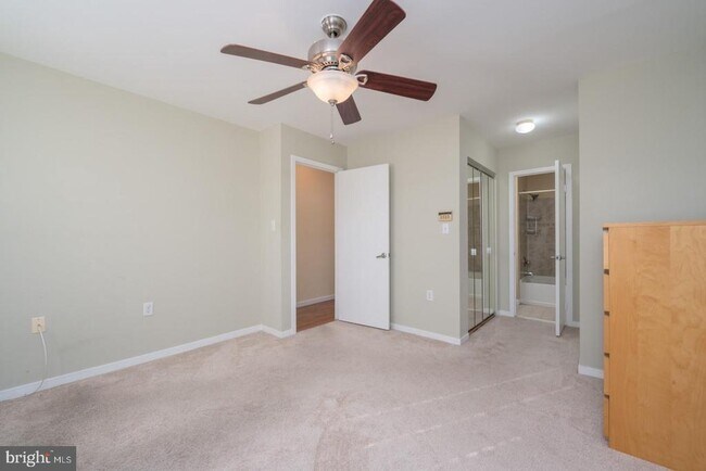 Building Photo - 35 Andrew Pl