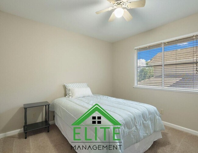Building Photo - Spacious 4-Bedroom, 3-Bath Home in Desirab...
