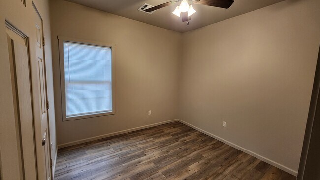 Building Photo - 347 L-12