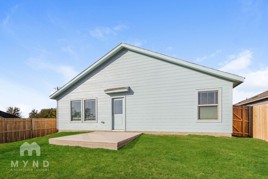 Building Photo - 2769 Mistwood Dr