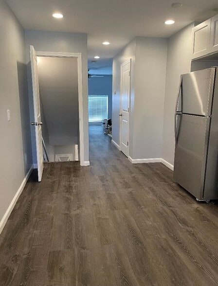 Building Photo - 230 N Rose St