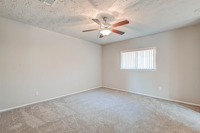Building Photo - 24130 Silversmith Ln