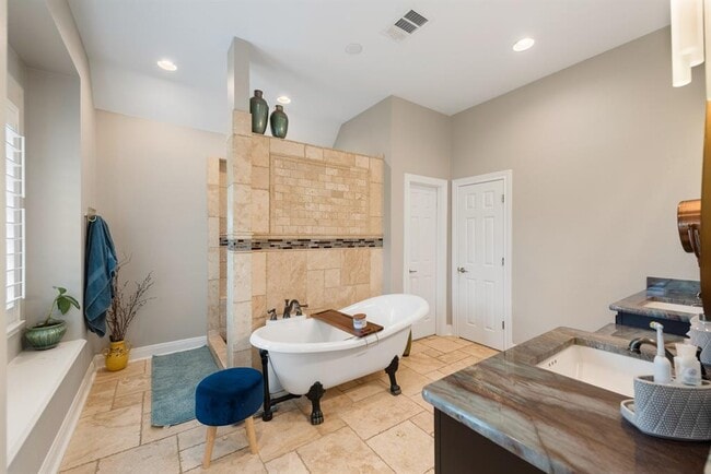 Building Photo - 664 Ranchers Club Ln