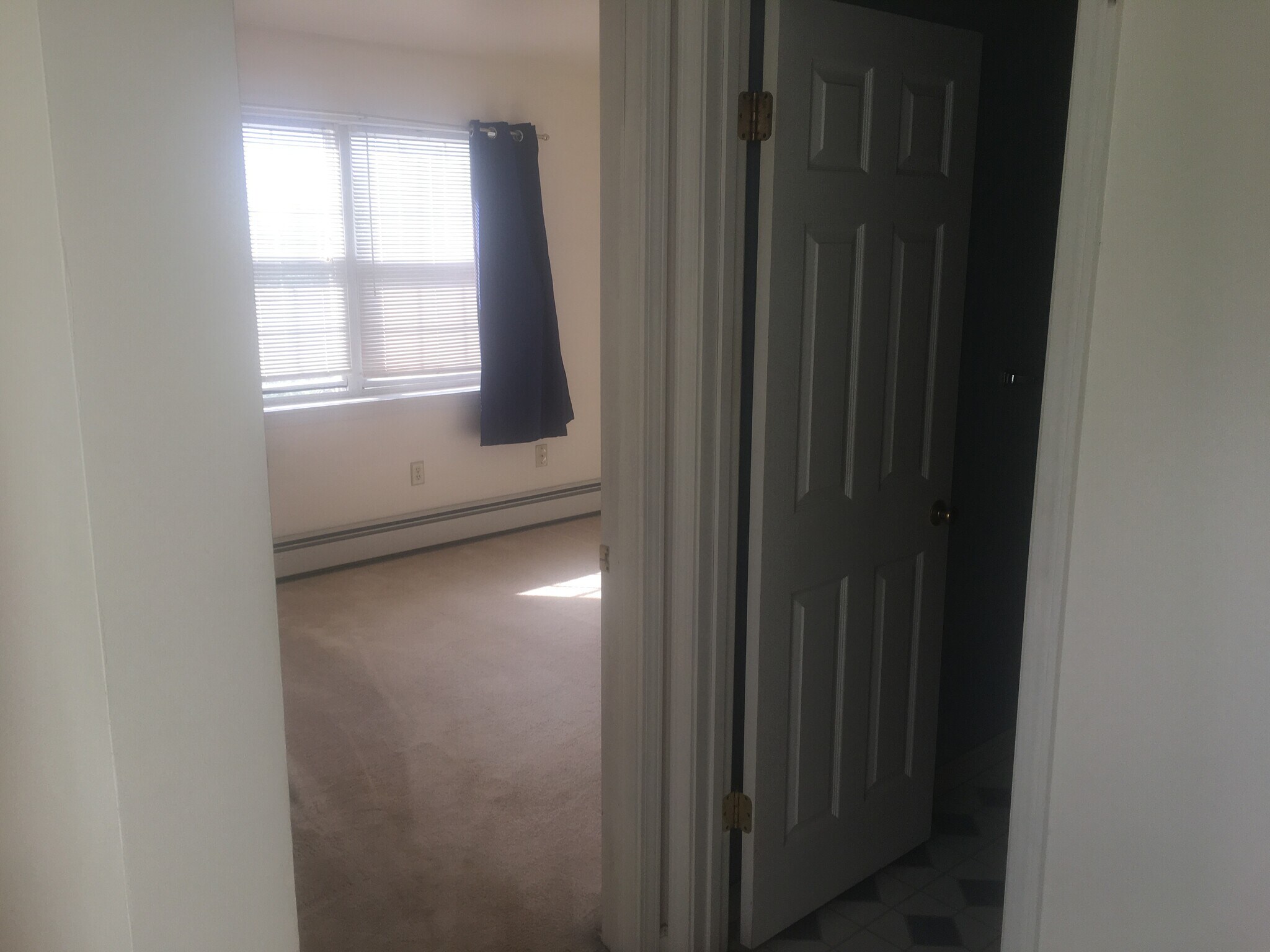 Building Photo - 213 Hildred Dr