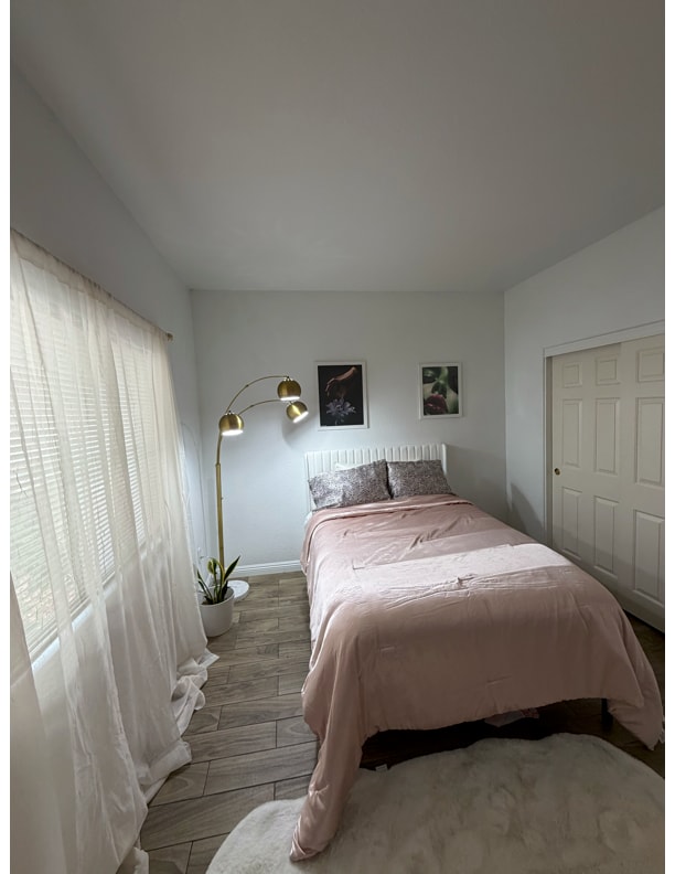 Guest Bedroom - 2100 Black Island St
