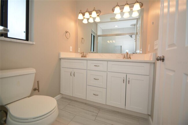 Building Photo - 17 Evansville Ln