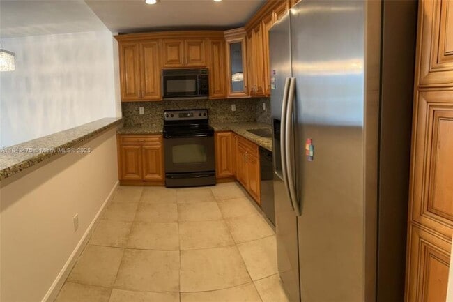 Building Photo - 2 bedroom in Sunny Isles Beach FL 33160