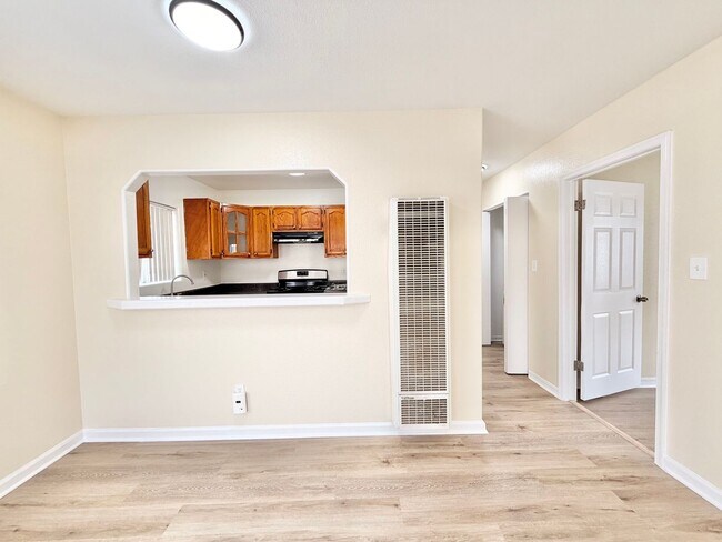 Building Photo - 138 W 93rd St
