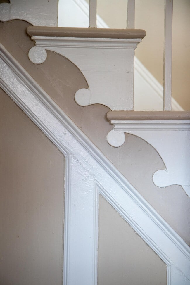 Building Photo - 37 Main Rd N